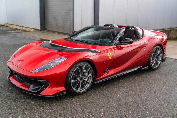 Ferrari 812 Competizione Aperta