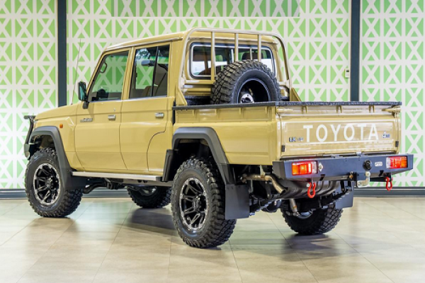 Toyota Land Cruiser 79 Series Double Cab LX V8 4WD Manual